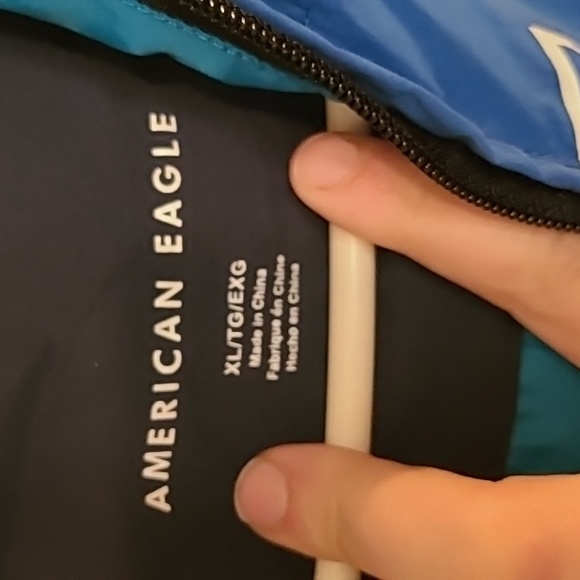 Wind breaker - Picture 2 of 3